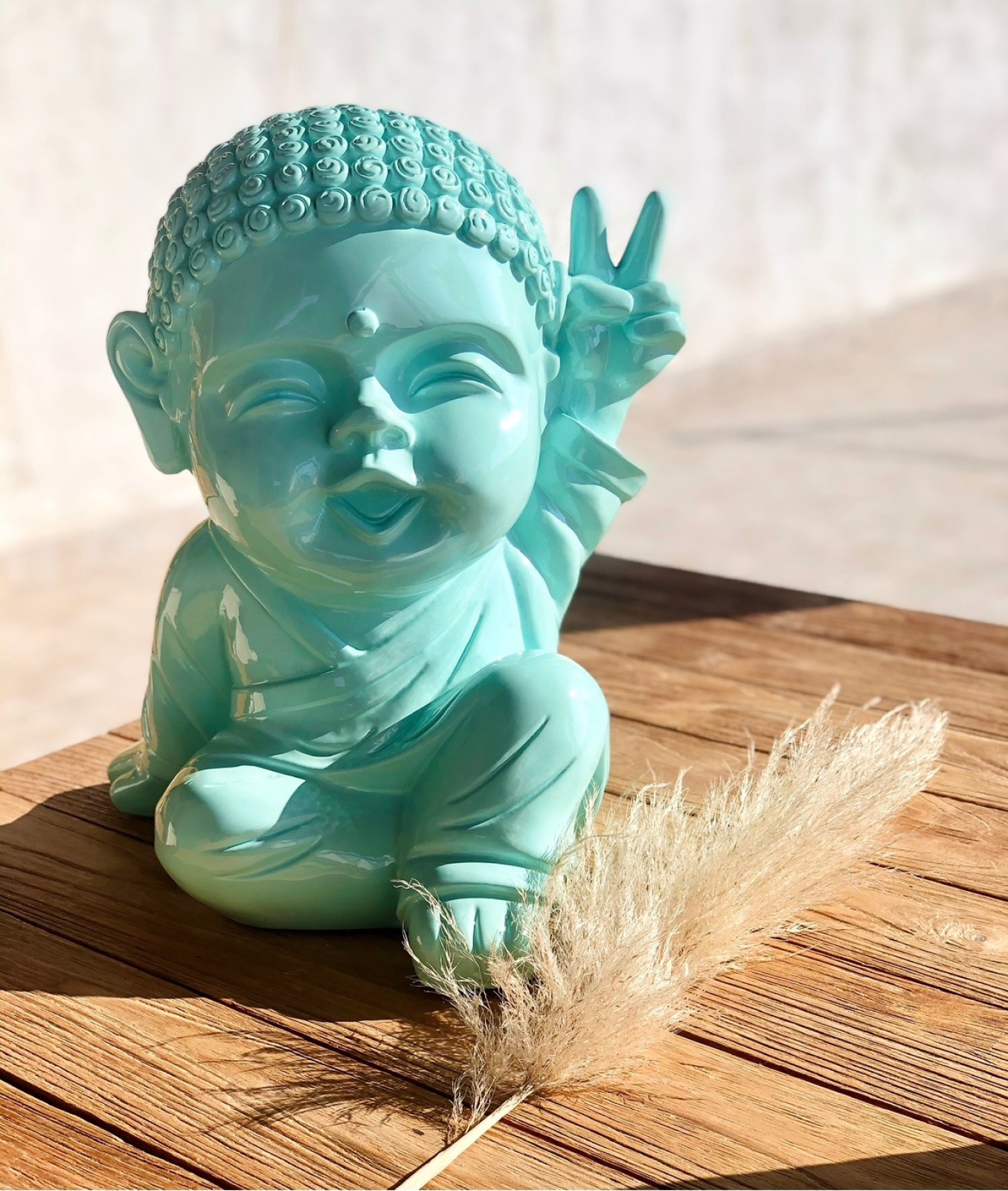 Revendre des objets d’art déco zen dans une boutique tendance du vieux centre-ville à Aix