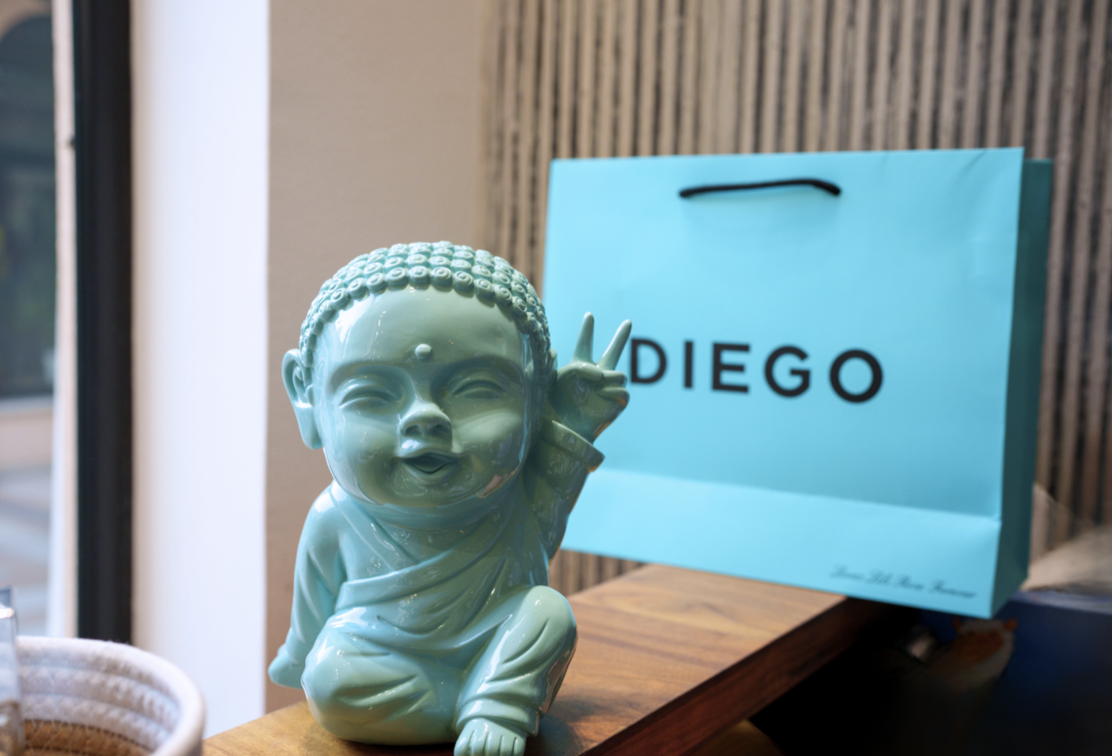 Proposez des Bouddhas Décoratifs Uniques à vos Clients avec notre Collection à Paris, Île-de-France.