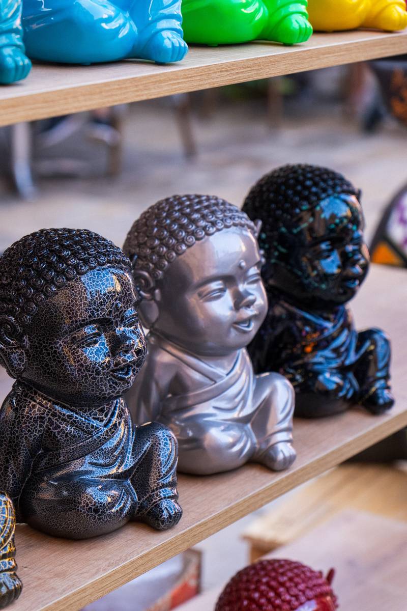 Faites Briller votre Entreprise avec nos Bouddhas qui répandent la Bonne Humeur dans vos show room à Paris , Île-de-France.