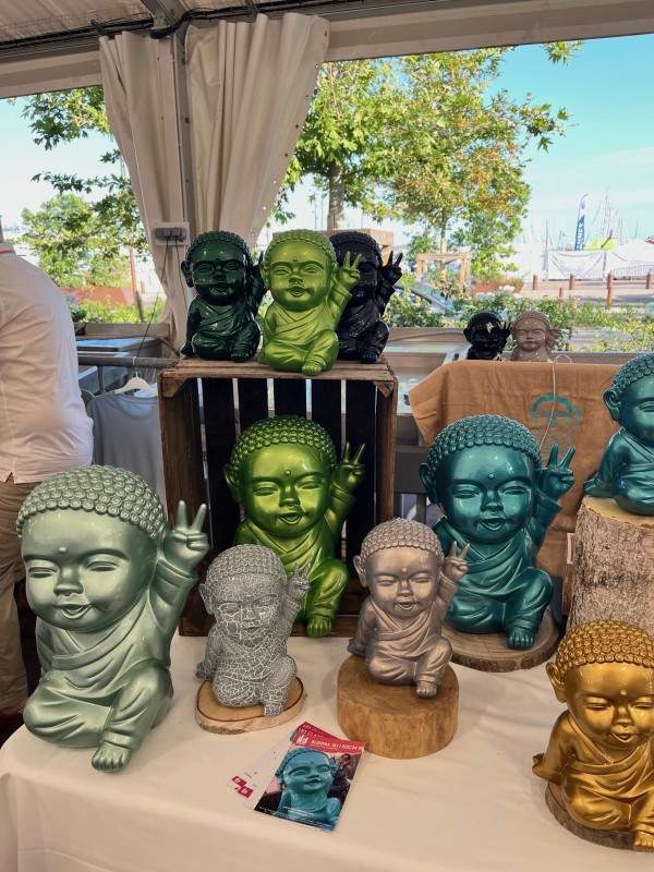 Coffret cadeau Bouddha maman bébé avec packaging premium pour fête des mères à Monaco