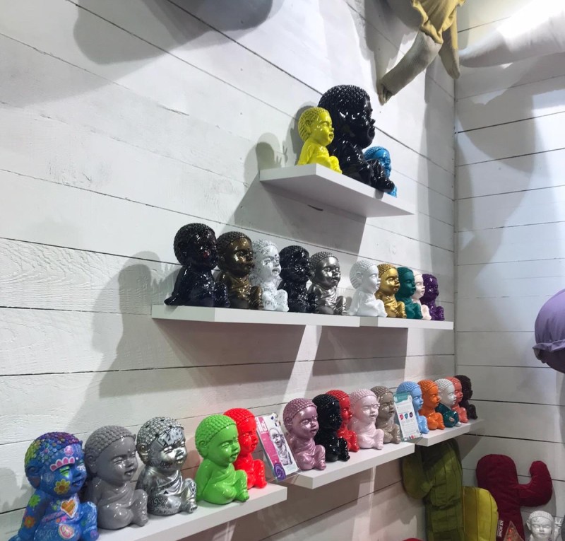 Création série limitée de Bouddhas numérotés pour distributeurs design à Cannes