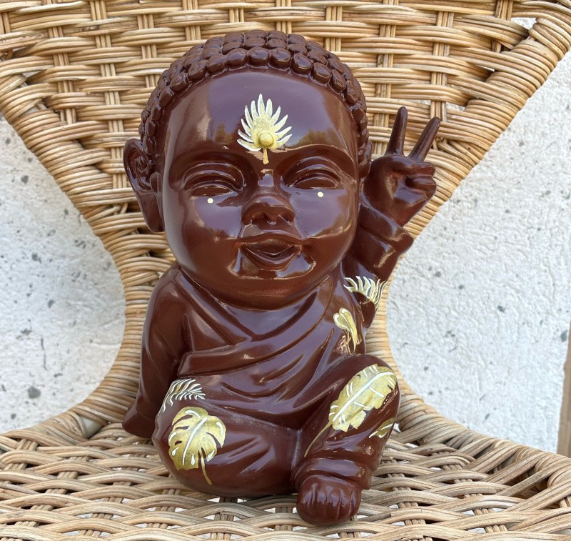 Offrir un objet spirituel et déco avec Bouddha souriant pour salon lumineux à Paris