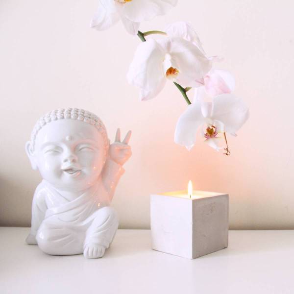 Bouddha de décoration pour intérieur design pure white