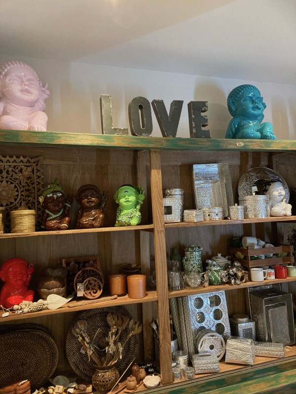 Intégrer une sélection de Bouddhas Iki dans concept store lifestyle orienté bien-être et spiritualité à Cannes