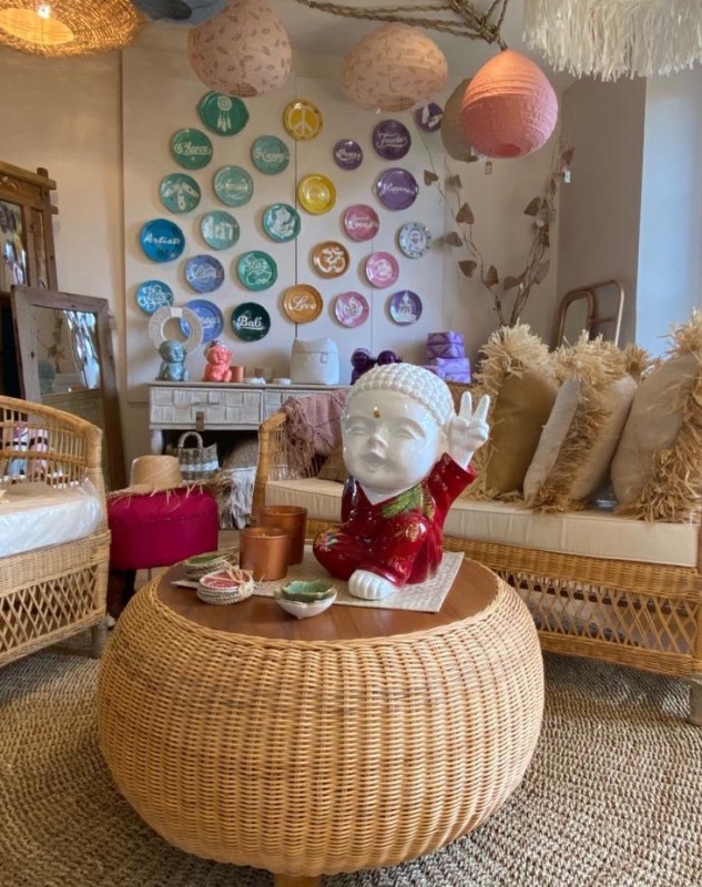 Trouver un Bouddha pop pour table basse ou étagère déco dans salon design à Aix dans le Sud