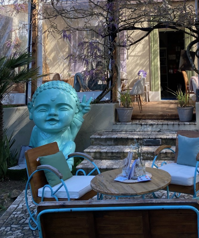 Bouddha décoratif intérieur extérieur avec traitement anti UV pour piscine privée d’hôtel à Cannes