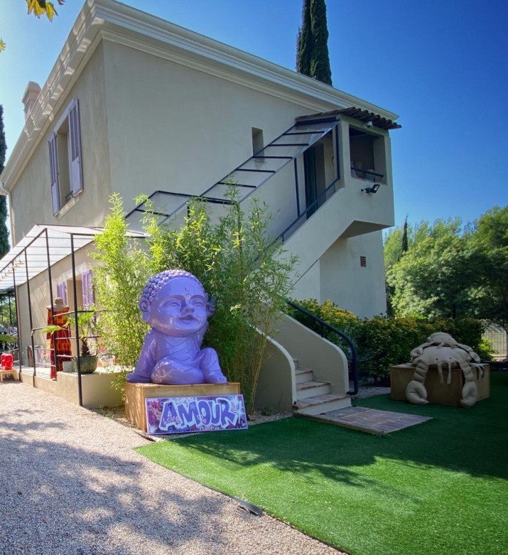 Boutique en ligne pour commander un Bouddha de décoration extérieur résistant aux UV et intempéries à Cannes dans le 06