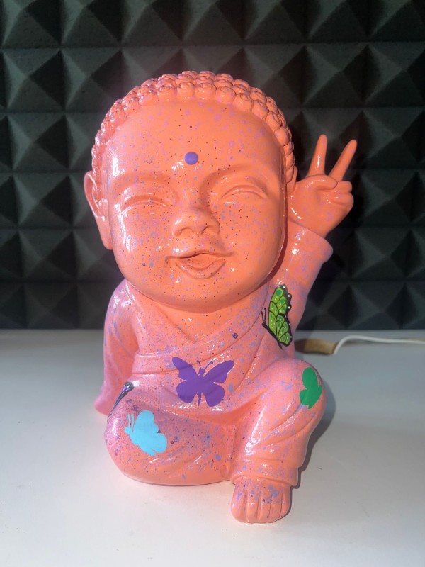 Mettre en avant des produits de méditation et bien-être autour du Bouddha dans son magasin à Monaco